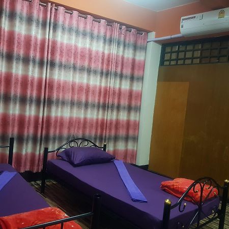 Rose Guest House Чиангмай Екстериор снимка