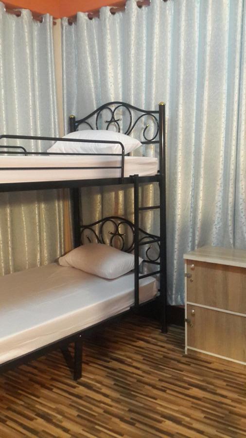 Rose Guest House Чиангмай Екстериор снимка