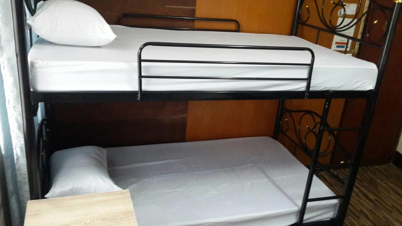 Rose Guest House Чиангмай Екстериор снимка