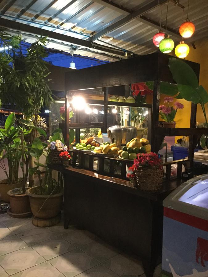 Rose Guest House Чиангмай Екстериор снимка