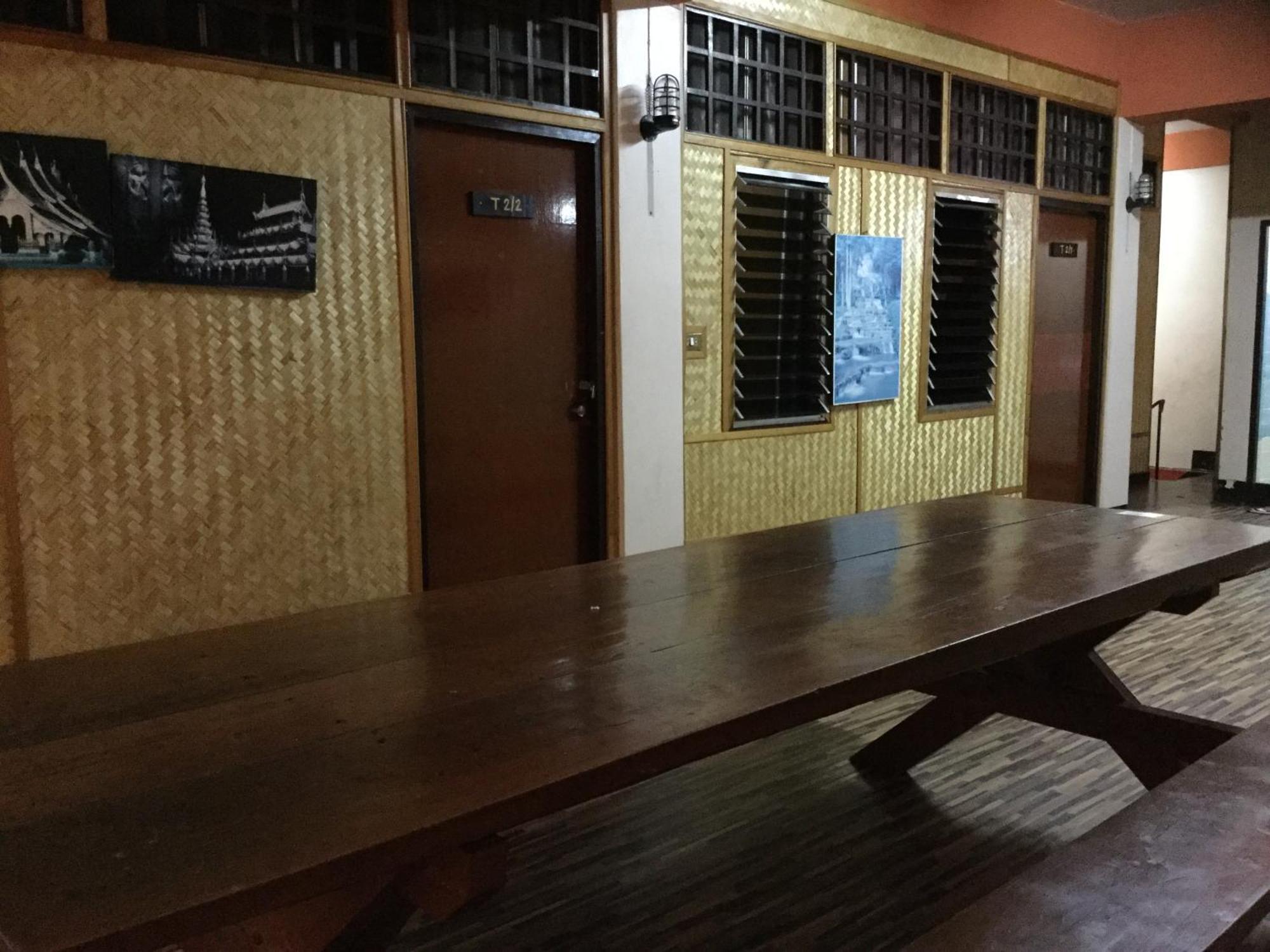 Rose Guest House Чиангмай Екстериор снимка