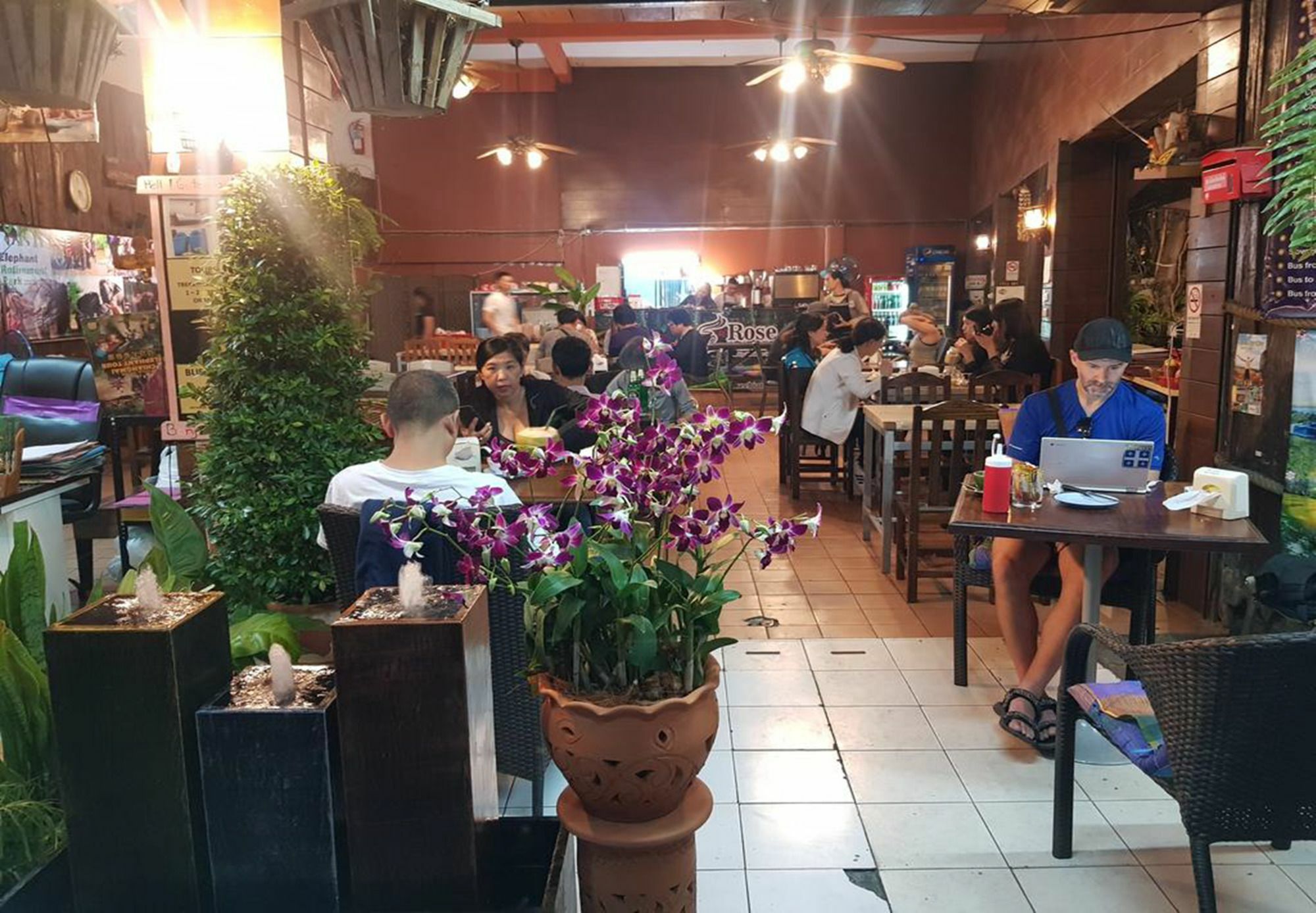 Rose Guest House Чиангмай Екстериор снимка